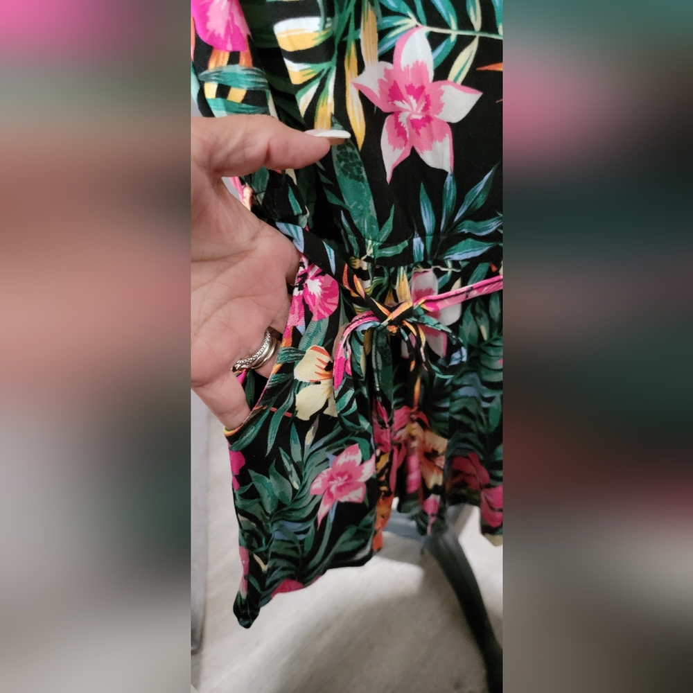 NWT Lascana Tropical Floral Print D Romper Size 2 - Picture 2 of 6